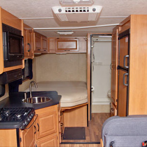 CA Standard Motorhome – 5 Berth – kitchen