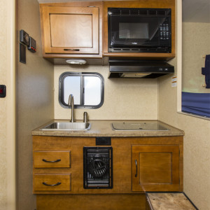 CA Truck Camper – 3 Berth – ktchen facilities