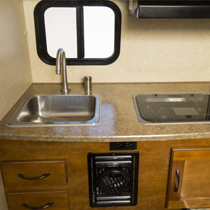 CA Truck Camper – 3 Berth – sink