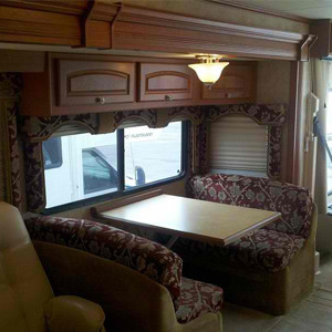 CMH Damon Tuscany #1 3-Slides – 5 to 6 Berth – dinette