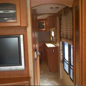 CMH Damon Tuscany #1 3-Slides – 5 to 6 Berth – tv