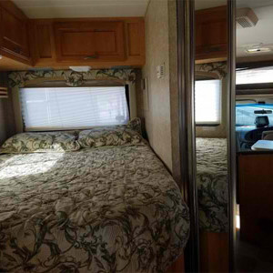 CMH Dutchman – 5 to 6 Berth – bedroom