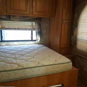 CMH Freelander – 7 to 8 Berth – bedroom