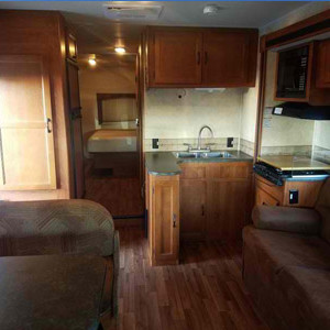 CMH Freelander Bunkhouse – 7 to 8 Berth – kitchen