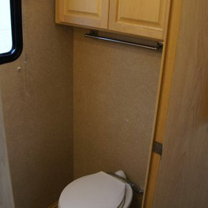 EMH Itasca Meridian 3 Slide-outs – 5 to 6 Berth – toilet