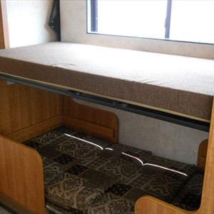 El Monte Cabover Style FS31 Slideout RV – 8 Berth – hall bunk