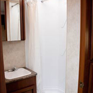 El Monte Cabover Style FS31 Slideout RV – 8 Berth – shower