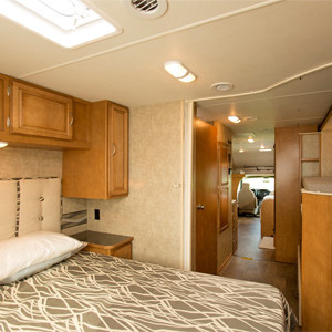 StarRV Cygnus Motorhome – 5 Berth – bedroom