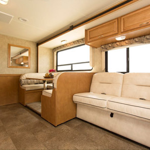 StarRV Perseus Motorhome – 6 Berth – living room