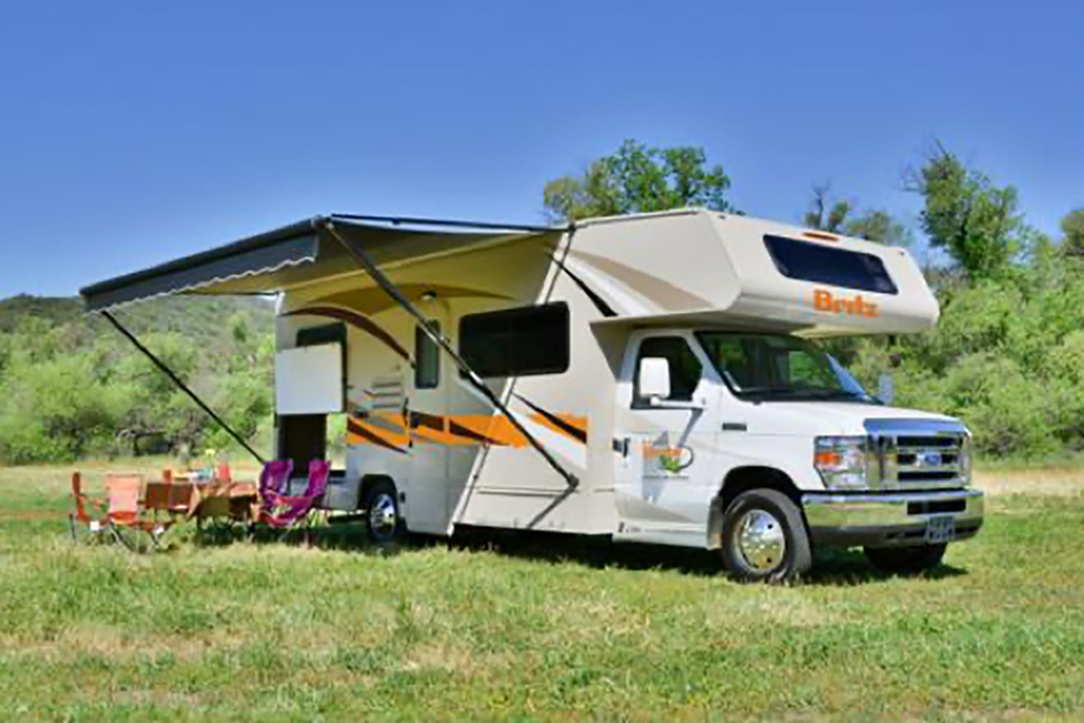 Britz Motorhome-4-Berth-Awning (1)