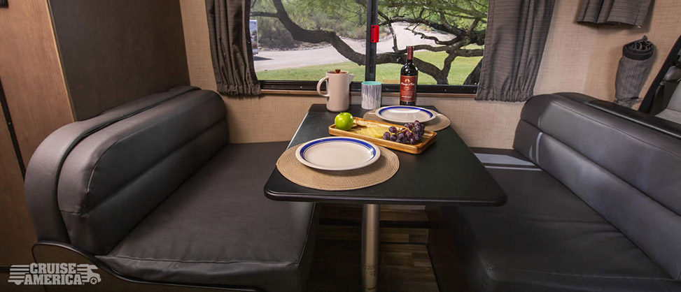 Cruise-America-Compact-RV-Dinette