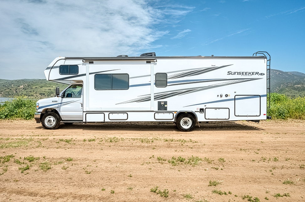 El Monte RV C Family Sleeper-Exterior_horizontal_side