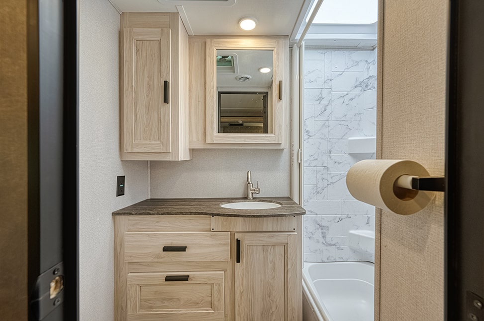 El Monte RV C Family Sleeper-Interior_bathroom