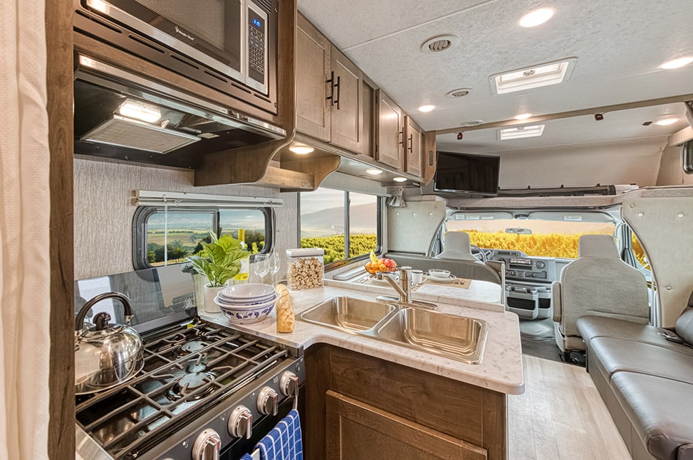 El Monte RV Class C Large-Interior_kitchen