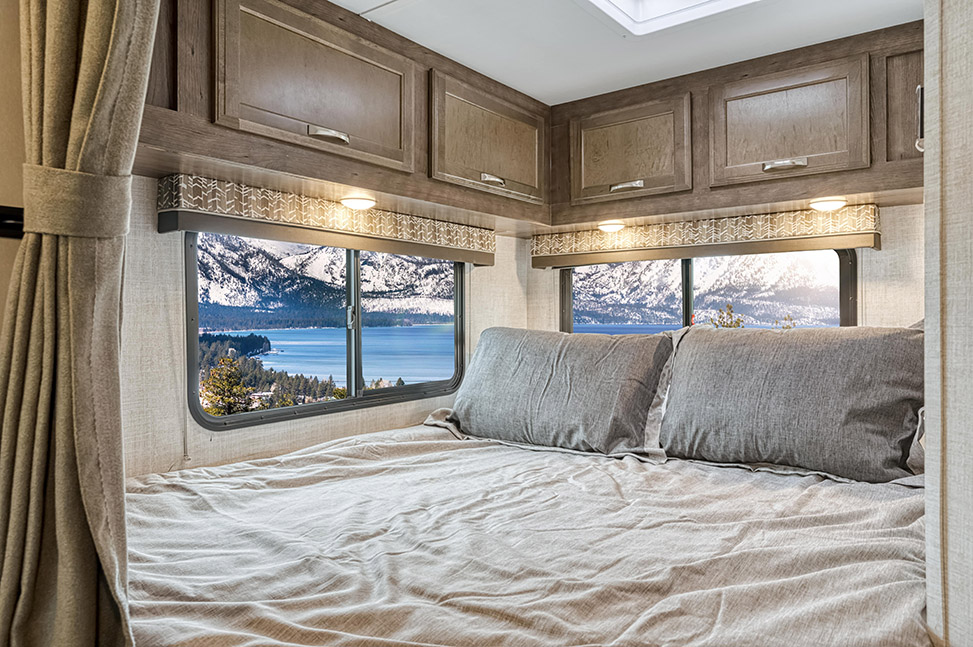 El Monte RV Class C Small-Interior_bedroom