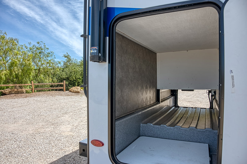 El Monte RV Class C Small-exterior_large_cargo