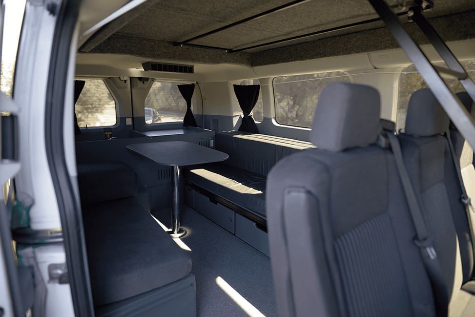 Escape Campervans Del Mar-5 Berth-interior (3)