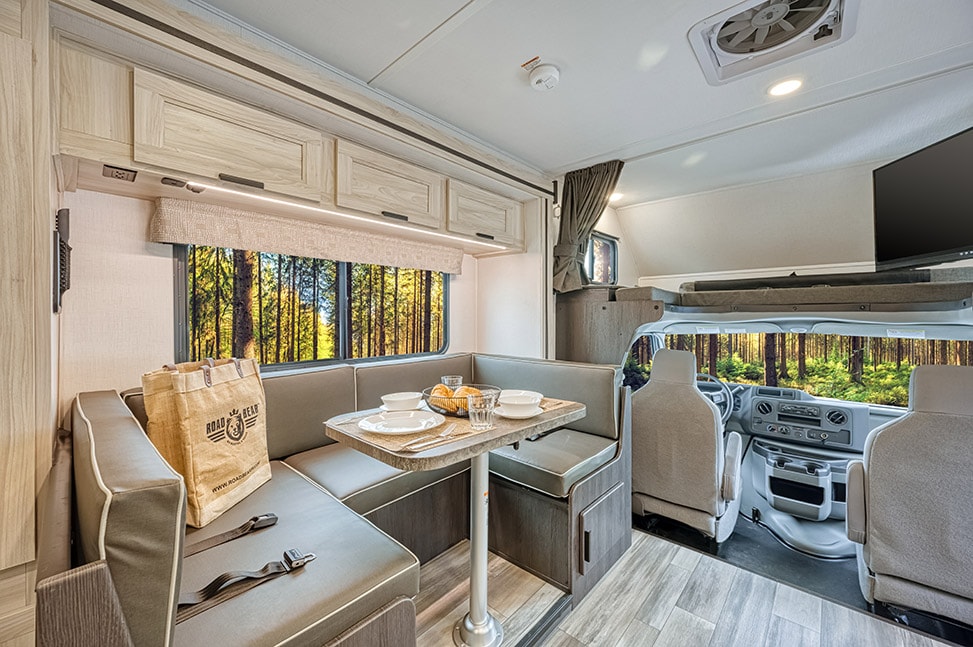 Road Bear RV Class C 23-25-Class C 23-25-dining_area