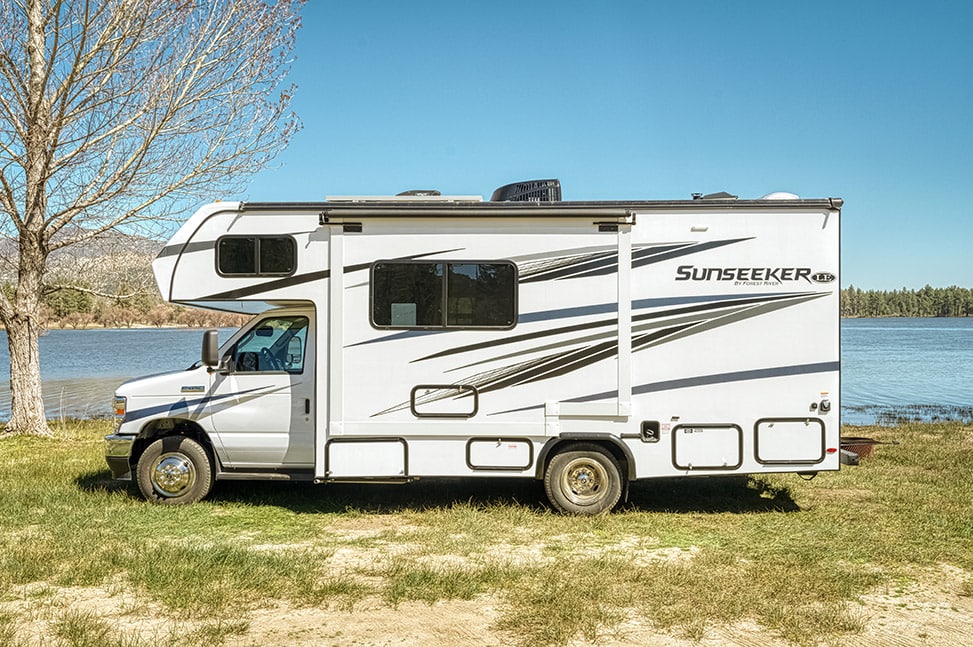Road Bear RV Class C 23-25-Class C 23-25-horizontal_side_view