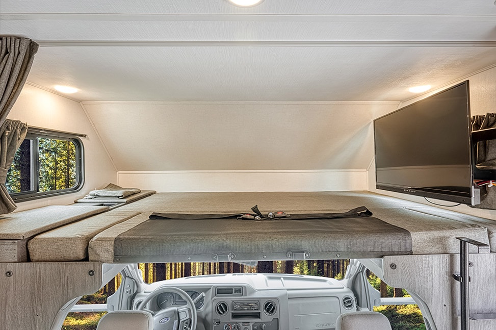 Road Bear RV Class C 23-25-Interior M-17