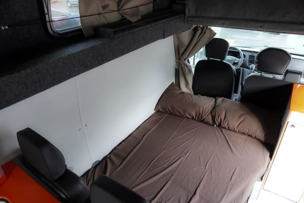 Travellers Autobarn Hi5 Campervan-5-Berth-Bed