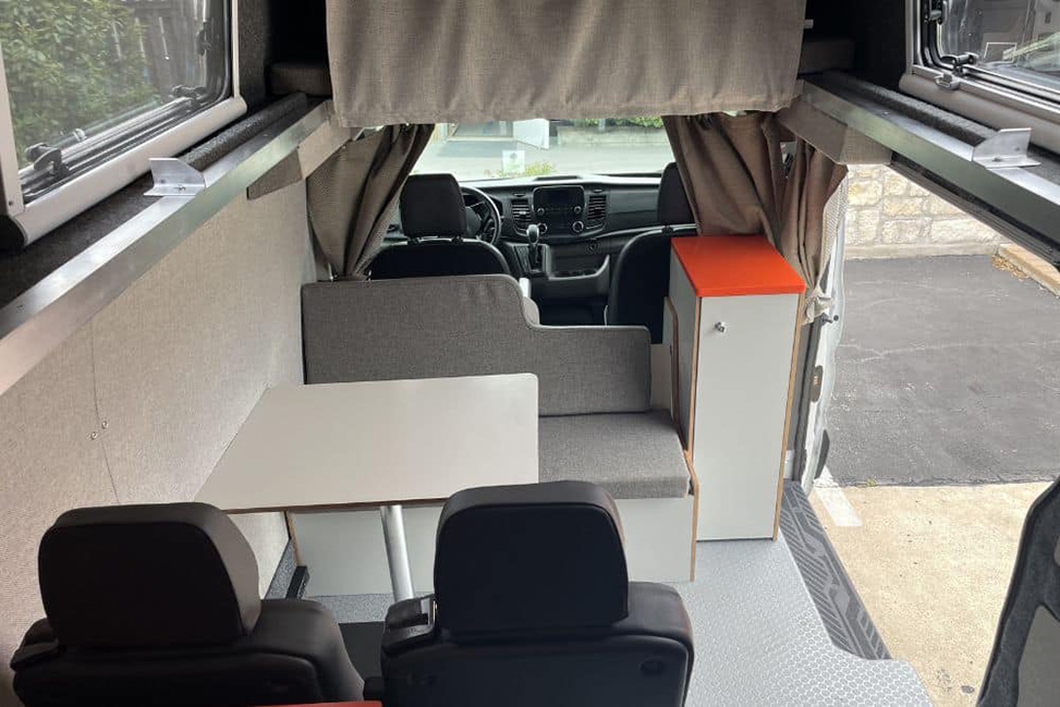 Travellers Autobarn Hi5 Campervan-5-Berth-Interior (2)