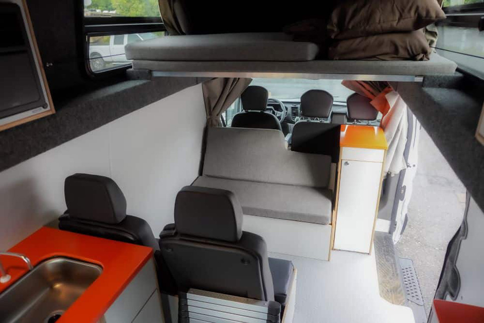 Travellers Autobarn Hi5 Campervan-5-Berth-Interior