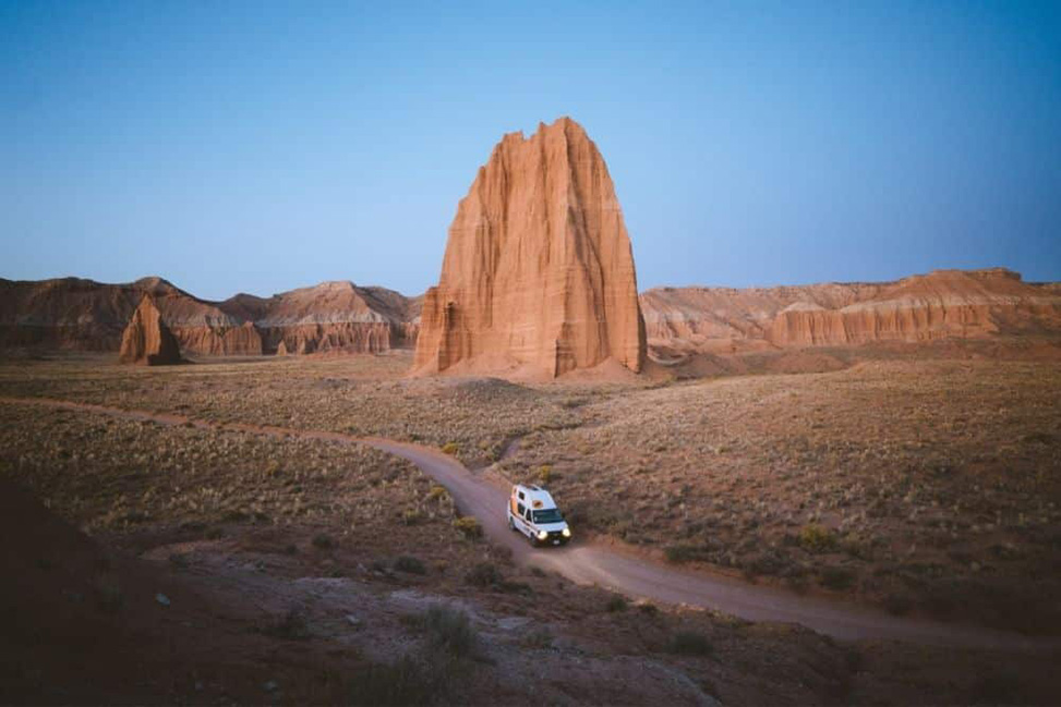 Travellers Autobarn Hitop Campervan-3-Berth-Scenic-Photo (5)